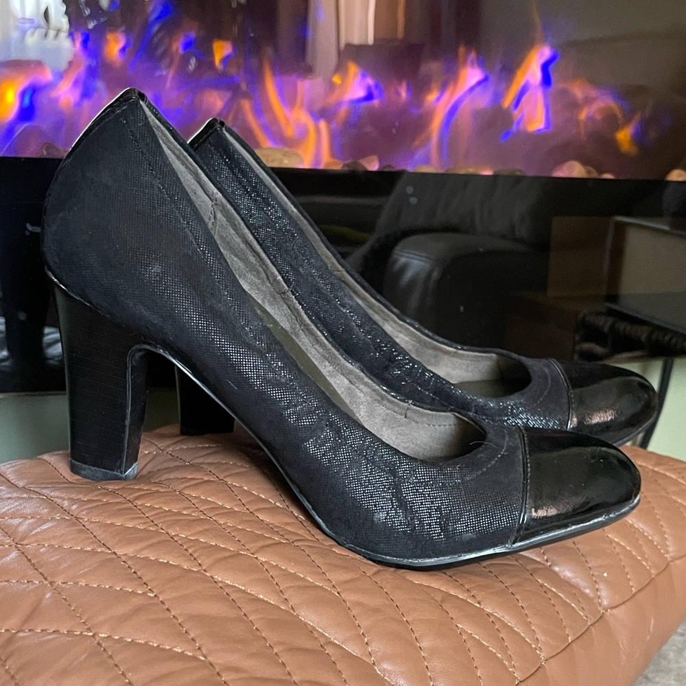 Naturalizer Elegant Black Heels